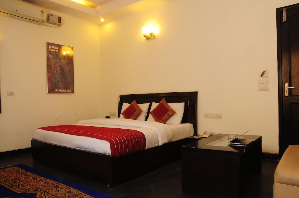 Airport Hotel Daya Capitol New Delhi Ruang foto