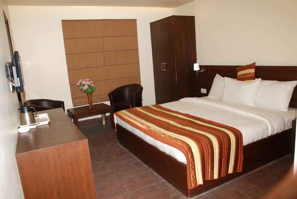 Airport Hotel Daya Capitol New Delhi Ruang foto