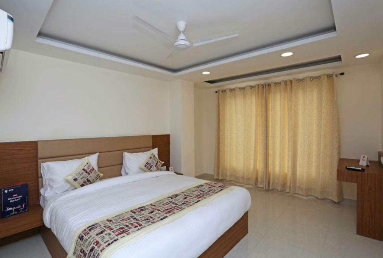 Airport Hotel Daya Capitol New Delhi Bagian luar foto