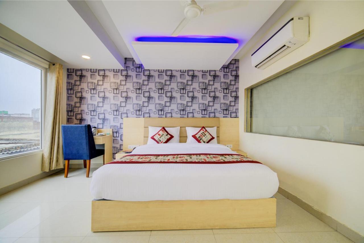 Airport Hotel Daya Capitol New Delhi Bagian luar foto