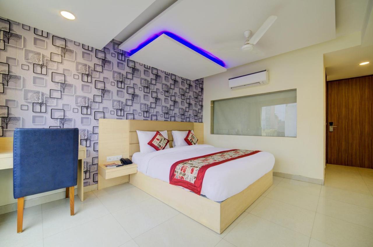 Airport Hotel Daya Capitol New Delhi Bagian luar foto